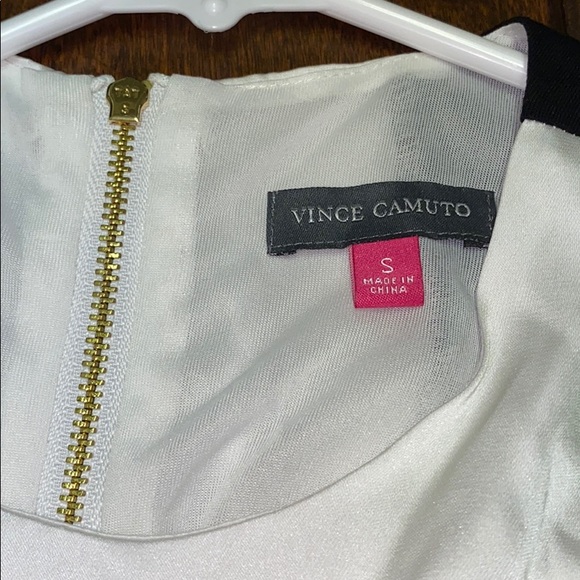 Vince Camuto zip back silk tank NWOT - Picture 4 of 7